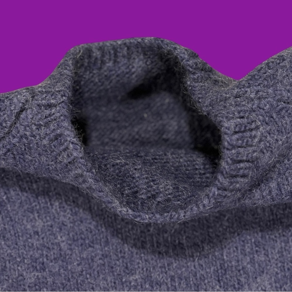 Vintage Heather Blue Wool Crewneck 
Sweater - Picture 4 of 4